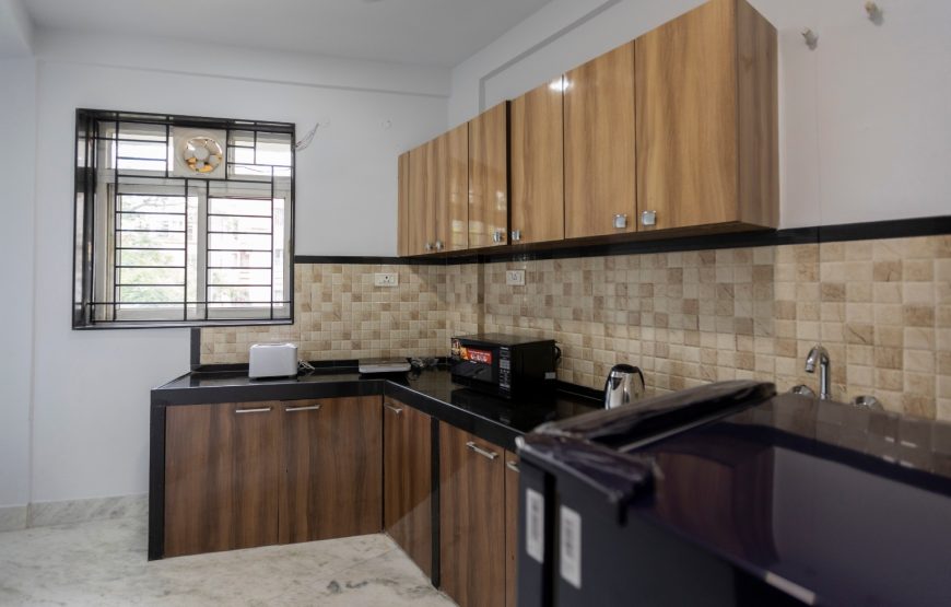 Grand 3 Bedroom full floor apartment in southern avenue